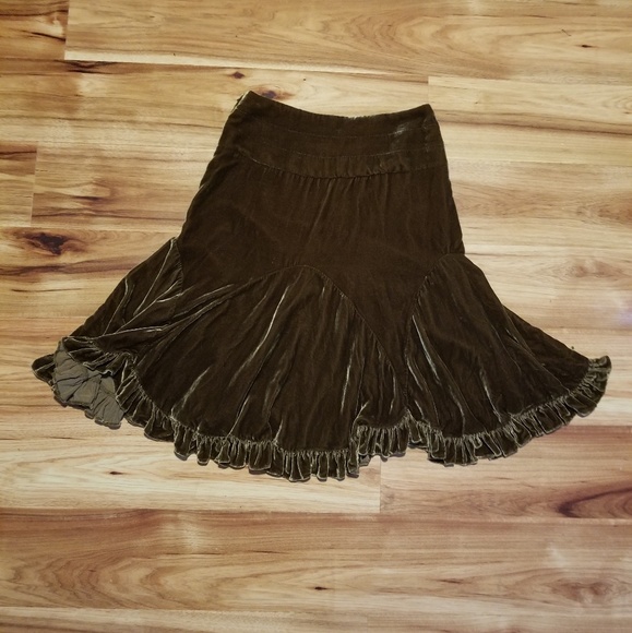 Anthropologie Dresses & Skirts - Gorgeous Olive Green Skirt